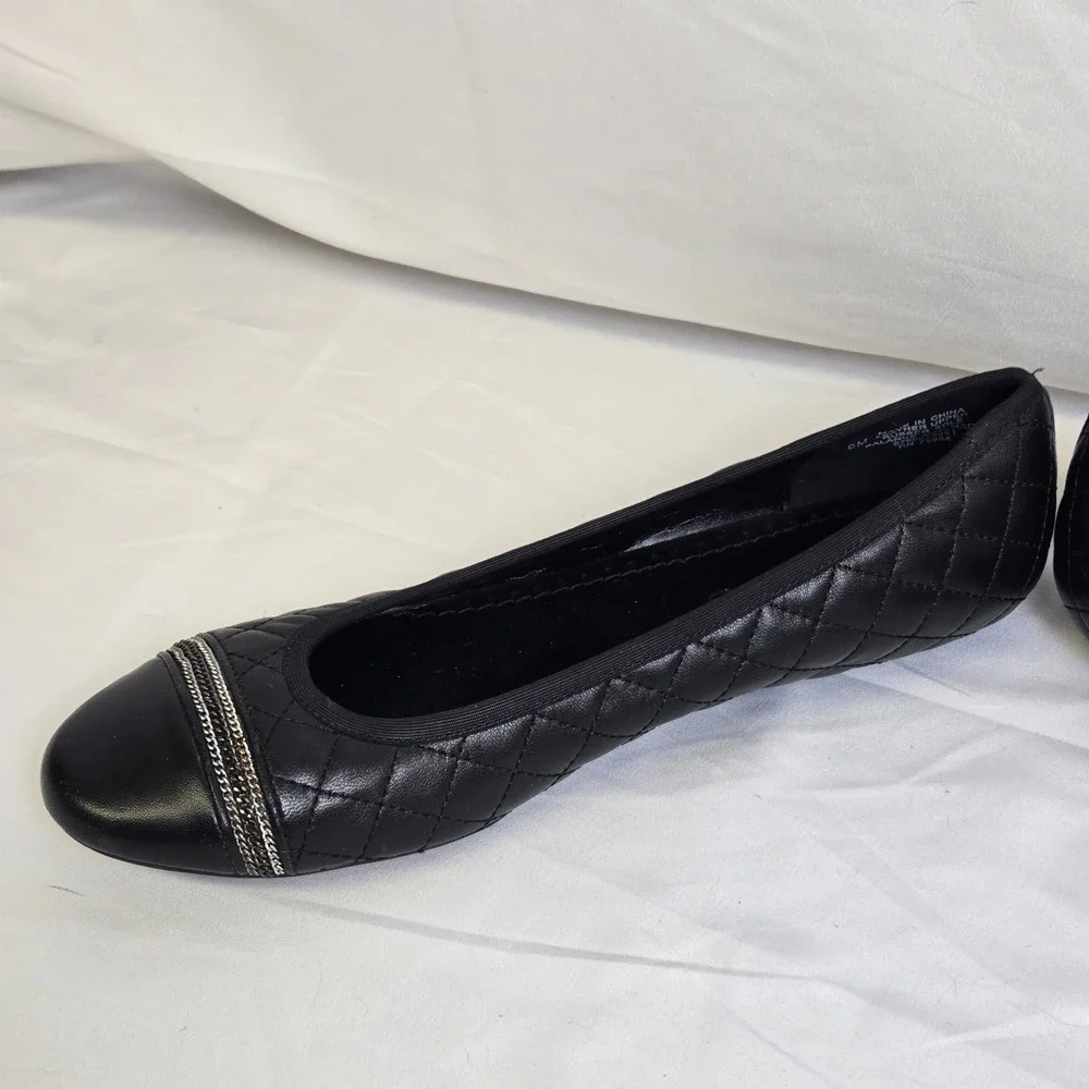 Chico's Quilted Ballet Flats, Silver Tone Chain Accent, Black, Size 9 - Picture 11 of 12